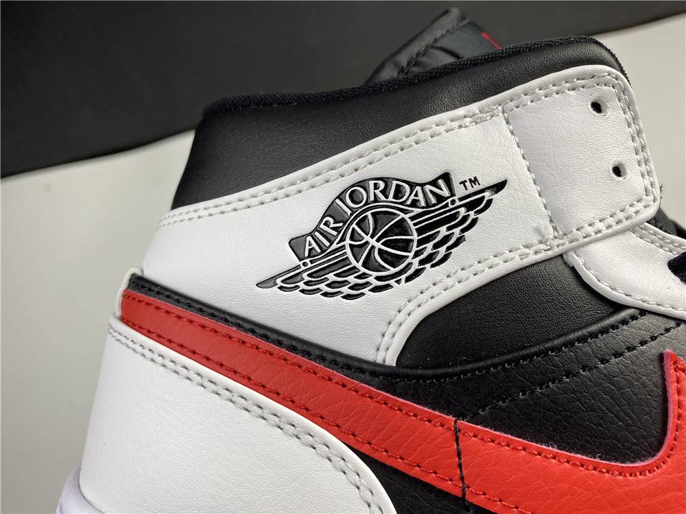 Air Jordan 1 Mid White Shadow 554724-073